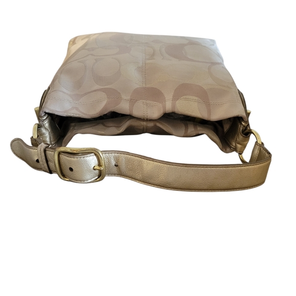 Coach Cream Shoulder Bag with Gold Accents - Picture 11 of 15